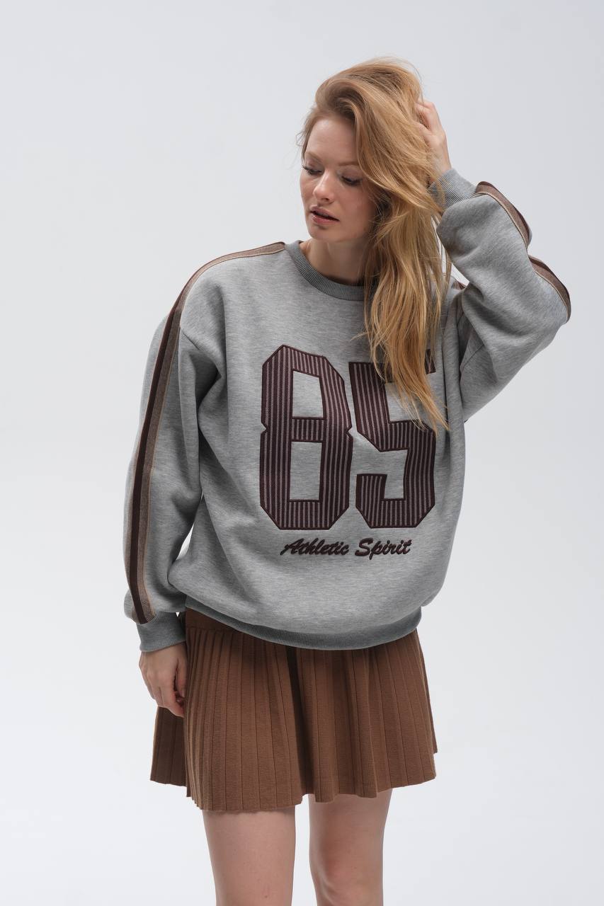 Oversized Graphic Sweatshirt