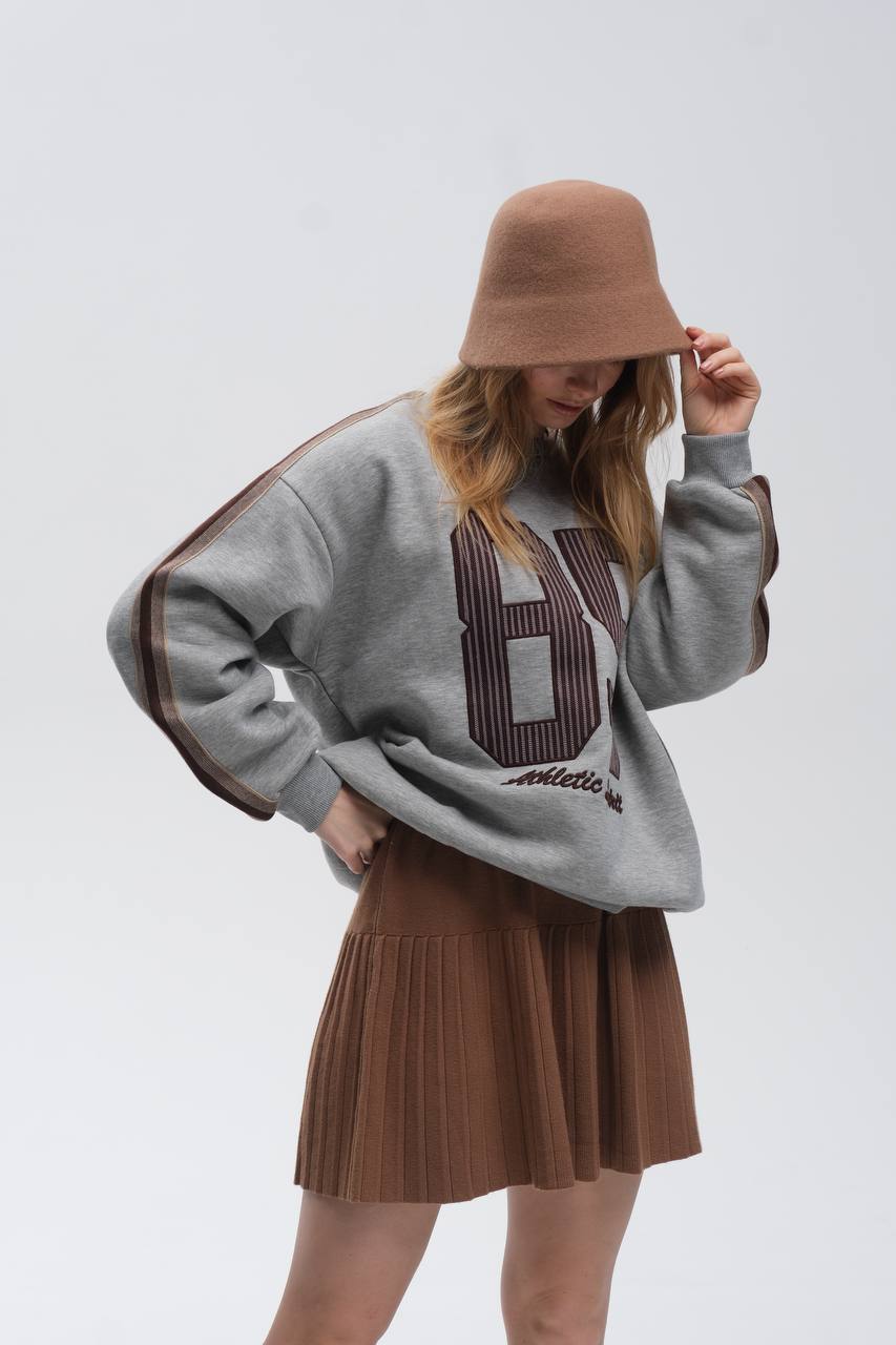 Oversized Graphic Sweatshirt