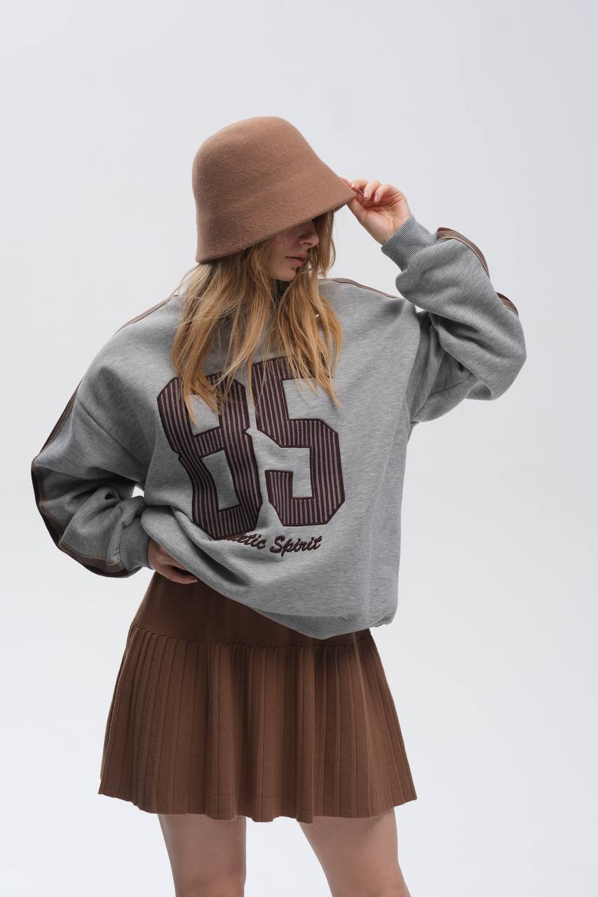 Oversized Graphic Sweatshirt