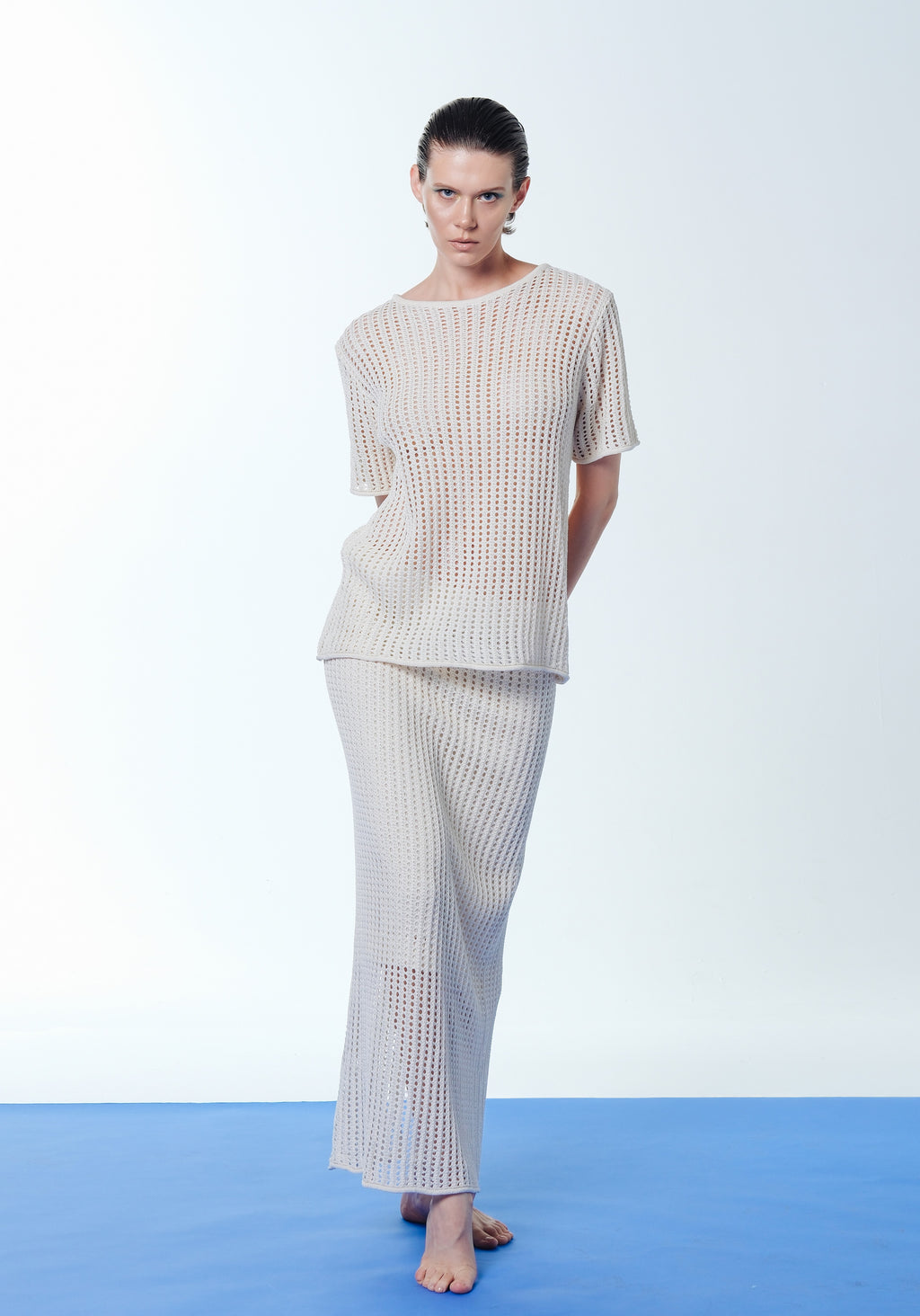 Вязаный крючком комплект – топ и юбка